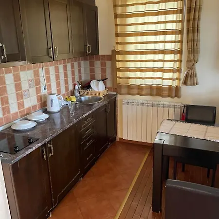 Family 1 Kaludjerske Bare